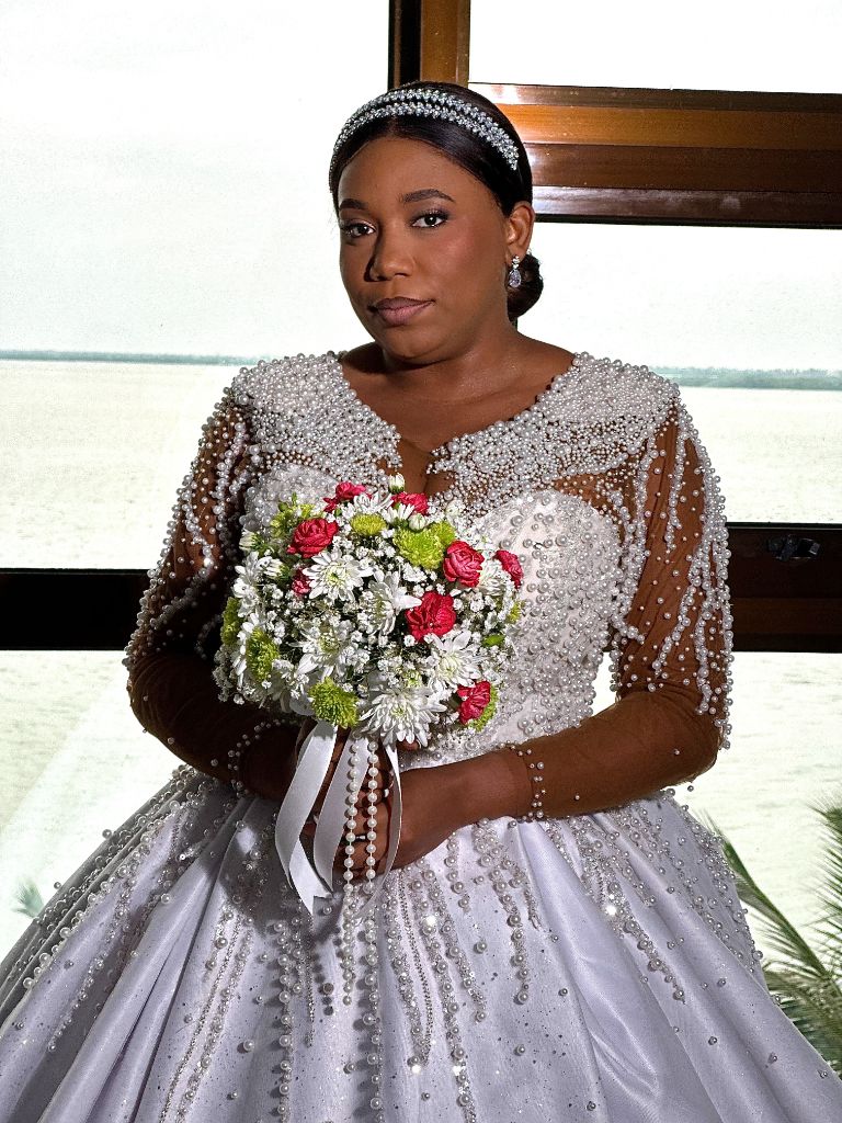 Noiva com maquiagem de luxo — Orgulho Afrikano Beauty